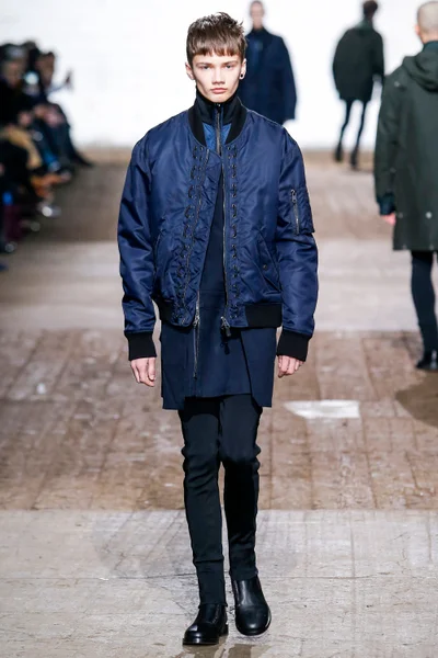 Look 4